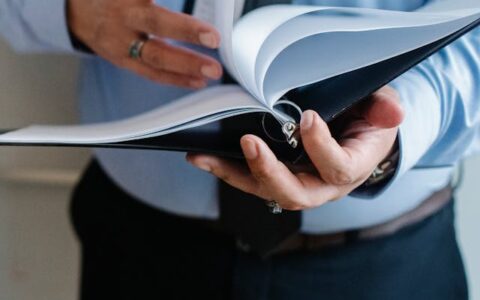 pexels sora shimazaki 5668837